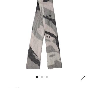 Rag & Bone Gray and Black Textured Scarf